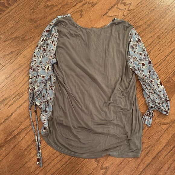 Suzanne Betro extra large floral shirt, really soft - Picture 7 of 8